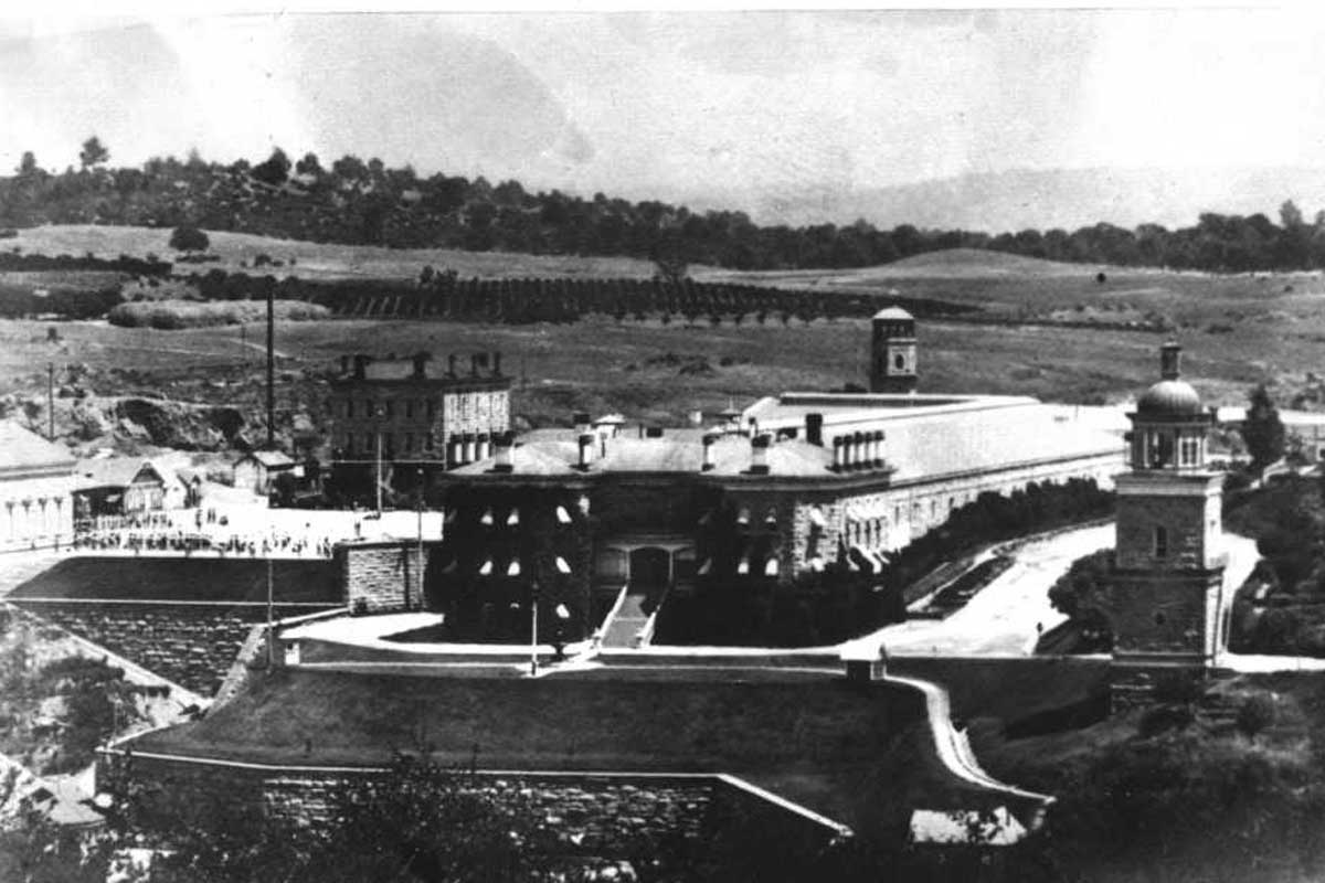 An early photograph of Folsom Prison, illustrating its state before the construction of perimeter walls.